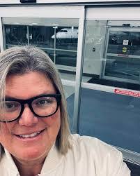 Helena Warren's Instagram, Twitter & Facebook