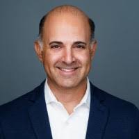 Robert Genter's Instagram, Twitter & Facebook