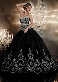Ball Gown Wedding Dress Vintange Gothic Satin And Lace Wedding Gowns Brollopsklanning Klanningar Brudklanning
