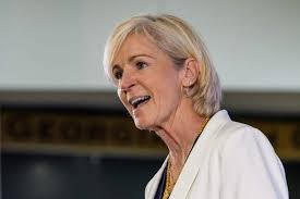 VIDEO & PHOTOS: Nell Fortner Arrives