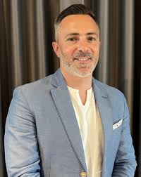 OKNOPLAST renforce son équipe de direction et annonce l'arrivée de nouveaux  collaborateurs pour soutenir sa croissance : François Chappuis, Nino Poloni  et Nathalie Pedersen