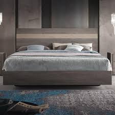 This exotic combination is then finished in a two tone rich antique color making this collection an ultimate statement in any bedroom d cor. Alf Italia Nizza Pjni0150 Contemporary Queen Platform Bed With Two Tone Headboard Upper Room Home Furnishings Platform Beds Low Profile Beds