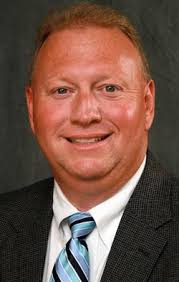 Larry Creasy Named Principal of Siegel High School