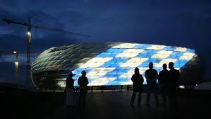 Naamsponsor allianz ag betaalt € 90 miljoen van de € 340 miljoen totale kosten, met naamgarantie tot 2021. Tsv 1860 Munchen Stadion Zwist Und Arena Skandal Tsv 1860 Munchen 2 Bundesliga Fussball Sport Themen Br De