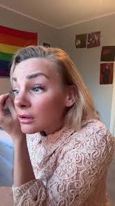 Tutorial På Hur Man Sätter På Fransar Ftån Sweetlux