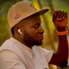 Daily ₦101m, Weekly ₦500m, Yearly ₦37bn 😳💰 — Analyst breaks down Victor  Osimhen's staggering salary, says his job security is guaranteed for the  next 4 years #VictorOsimhen #FootballMoney #NaijaToTheWorld #BigMoneyMoves  #NaijaFootball