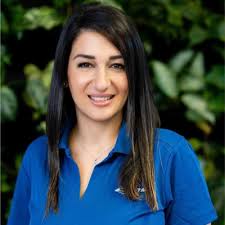 Nous avons célébré le départ à la retraite de notre chère Manon Bolduc avec  beaucoup de joie et de reconnaissance. Son talent, Son professionnalisme et  sa bonne humeur ont marqué toute l'équipe