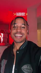 How to Do The Show A Photo of Baby Crying Dancer