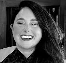 Shari Frazier's Instagram, Twitter & Facebook