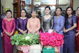 អ៊ាង សុផល្លែត Sophalleth added...