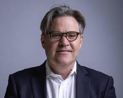 Dolphin Living elects new chair and committee members