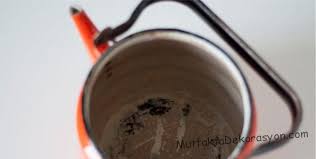 Kabartma tozuyla çaydanlık ve ketıl 'daki kireçlerdi yok ediyoruz. Caydanlik Nasil Parlatilir Caydanlik Temizleme Yollari Ve Teknikleri