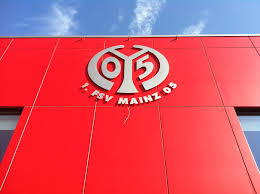 Fsv mainz 05 starting on 16 oct 2021 at 13:30 utc at signal iduna park stadium, dortmund city, germany. Kqmxcgjablc9m