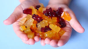 I've been throwing away the best ones my whole life??? Healthy Gummy Bear Recipe Using Fruit Honey Mama Natural