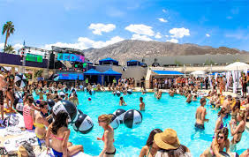 How Can You Get Entertainment From Your Backyard Swimming Pool All Year Long Swimming Pool Entertaining Pool Entertaining Area Ideas Bluwhale Tile