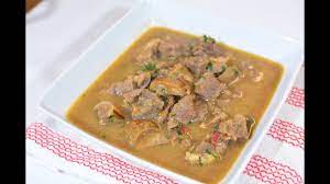 Zakifara daura namanki a wuta da ruwa kadan kisa citta albasa curry da thyme da maggi. How To Make Pepper Soup African Pepper Soup Chef Lola S Kitchen