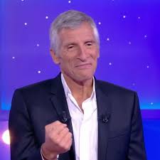 Et s'il est un homme heureux au travail, il l'est aussi dans sa vie personnelle. Nagui Ce Jour Ou Il S Est Fait Charcuter Par Une Jeune Infirmiere Femme Actuelle Le Mag