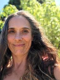 Amanda Brazee's Instagram, Twitter & Facebook