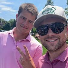 Kyle Wilmoth (@hometownkw)