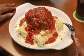 We Tried Olive Garden S New Giant Meatball Food Wine