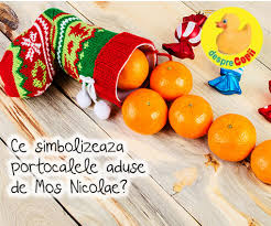 Moș nicolae sau moș neculai este un personaj legendar și mitic, care aduce daruri copiilor în ajunul sărbătorii de sf. Mos Nicolae Si Portocalele Pe Care Le Aduce El Desprecopii Com