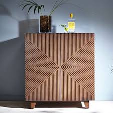 Handbemaltes Dunkles Holz Getrankekabinett Von Deco By Collection Furniture Collection Deco Dunkles Furnitur Drinks Cabinet Dark Wood Alcohol Cabinet