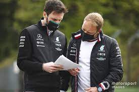 When valtteri bottas moves his head from right to left or nods it. Bottas Lost Count Of Set Up Changes Made In Pre Imola Sim Test