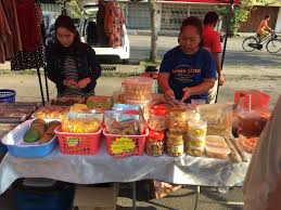 This is the best time you need to come shoping at pasar borneo seri kembangan. Jalan Jalan Kat Mana Kita Ni Opening Hours Pasar Borneo Seri Kembangan