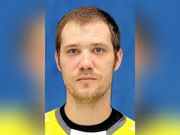 Der Bart ist jetzt ab bei Björn Böcking