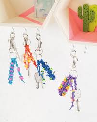 Dein video beginnt in 7. Paracord Schlusselanhanger Mit Flachen Nabbiperlen Hobbydepot Kreativ Outlet
