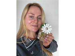 This new Marc Jacobs perfume is daisy but with an autumnal twist