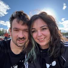 𝐁𝐀𝐍𝐆𝐎𝐑'𝐒 𝐍𝐄𝐖 𝐂𝐈𝐓𝐘 𝐒𝐈𝐆𝐍𝐒 🌊𝐖𝐇𝐈𝐂𝐇 𝐃𝐎 𝐘𝐎𝐔  𝐏𝐑𝐄𝐅𝐄𝐑? Bangor's entrance signs are being updated to reflect our new  City status and celebrate the Platinum Jubilee! But there's one big  decision left which