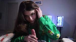 Hannah Owo hot beautiful cute girl giving blowjob porn video