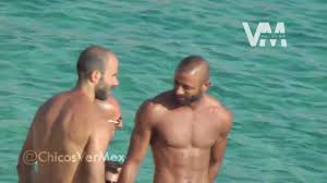 At the beach - Twitter 3 - ThisVid.com