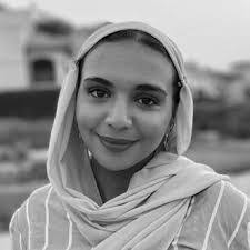 Bianca Earl's Instagram, Twitter & Facebook