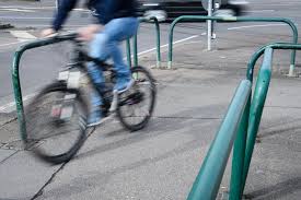 Heidelberger Plock Radfahrer Kollidiert Mit Fussgangerin Polizeibericht Heidelberg Rnz