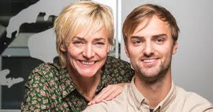 Heike drechsler, primatista mondiale indoor femminile il record mondiale maschile della specialità è detenuto dallo statunitense mike powell con la misura di 8,95 m, ottenuta il 30 agosto 1991 nella finale dei campionati mondiali di tokyo , mentre quello femminile è detenuto dalla sovietica galina čistjakova che saltò 7,52 m l'11 giugno. Heike Drechsler Das Ist Ihr Sohn