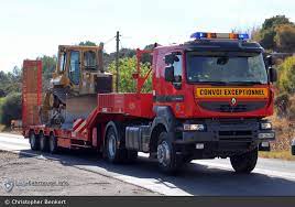 Les unités d'instruction et d'intervention de la sécurité civile (uiisc) sont des unités militaires françaises du génie (armée de terre) dont le rôle est d'intervenir pour combattre les sinistres et les calamités. Einsatzfahrzeug Brignoles Uiisc 7 Tieflader Bos Fahrzeuge Einsatzfahrzeuge Und Wachen Weltweit