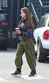 I take requests from members for new content! Famous Sexica From The Eyes Of The Paparazz No Makeup All Veiled But The Boys Must Have Been Happy