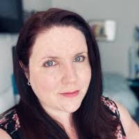 Helen Tapper's Instagram, Twitter & Facebook