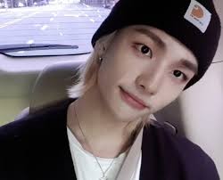 Jump to navigation jump to search. Shm On Twitter Hyunjin Among Us I Think I Finally Found A Game I Can Be Good At