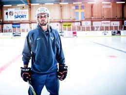 Niklas hjalmarsson har sin bostad på skinnarviksringen 10 a som. Niklas Hjalmarsson Laddar Om For Nya Segrar Eksjo Co
