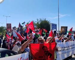 #_الجزائر_تونس_فلسطين🇩🇿🇹🇳🇵🇸 | 21k أشخاص شاهدوا ذلك. Ù†Ø´Ø§Ø±Ùƒ Ø§Ù„Ø´Ø¹Ø¨ Ø§Ù„ÙÙ„Ø³Ø·ÙŠÙ†ÙŠ ÙÙŠ ÙØ±Ø­ØªÙ‡ ØªÙˆÙ†Ø³ ÙˆÙ‚ÙØ© Ø§Ø­ØªÙØ§Ù„ÙŠØ© Ø¨Ø§Ù†ØªØµØ§Ø± Ø§Ù„Ù…Ù‚Ø§ÙˆÙ…Ø© Ø§Ù„Ù…ÙŠØ§Ø¯ÙŠÙ†