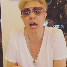 Hey guys!! It makes me super nervous but I'm going to totally share my  journey of losing 30 pounds. No excuses: I simply stopped working out and  started eating candy for dinner (