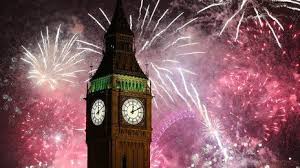 Huge Uk Crowds Welcome In New Year Celebration Around The World New Year S Eve In London Newyear