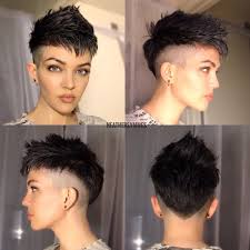 With the summer months upon us, several guys are opting for shorter styles to welcome the warm weather and complement the new season. Pin By Helkat On Hairs Super Short Hair Short Hair Styles Short Hair Styles Pixie