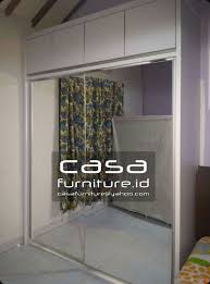 Mau punya lemari dalam sebuah kamar namun kamar anda tidak ingin terlihat sempit? Lemari 2 Pintu Geser Full Cermin Furniture Minimalis Tangerang Kitchen Set Lemari Pakaian Harga Murah Permeter