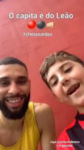 O torcedor mirim Joaquim Lemos conseguiu uma exclusiva com Wagner Leonardo  e obteve a resposta que o capitão fica no Leão., #ecvitoria #WLFica