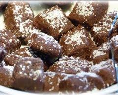 Biscuits De Noel Chocolat Noix De Coco Recette Biscuit De Noel Petits Gateaux De Noel Biscuits