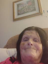 X You're cursed and have have two choices be haunted by The Nun or be  stalked stalkeo by It Follows? Me gusta 9 comentarios Comentar Compartir